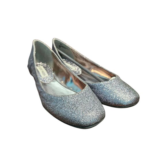Steve Madden Silver Sparkly Flats Womens Size 9 - Picture 2 of 7